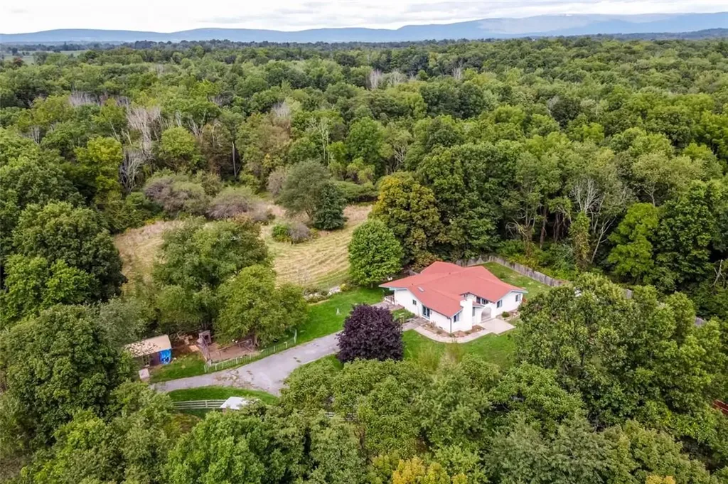 665 Scotchtown Collabar Road Middletown NY 10941