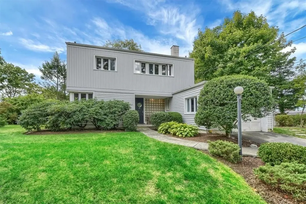 33 Sunset Drive White Plains NY 10604