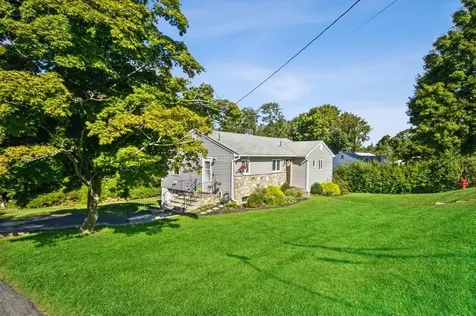 107 Lakeview Drive Mahopac NY 10541