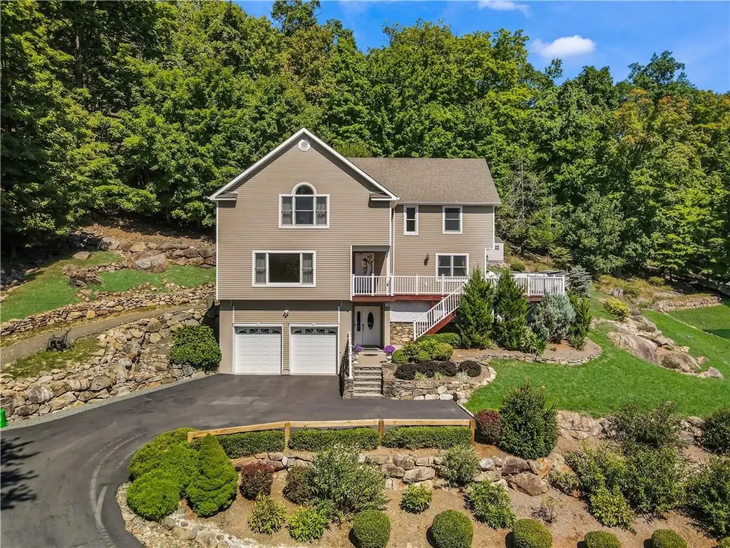47 Pavilion Ridge Way Suffern NY 10901