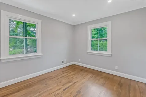 26 Carlyle Place Hartsdale NY 10530