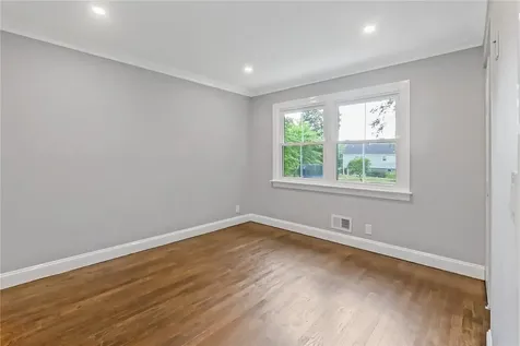 26 Carlyle Place Hartsdale NY 10530