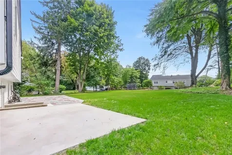 26 Carlyle Place Hartsdale NY 10530