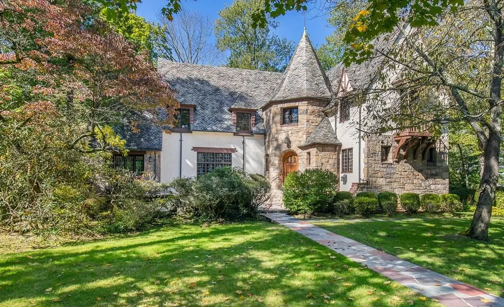 7 Hampton Road Scarsdale NY 10583
