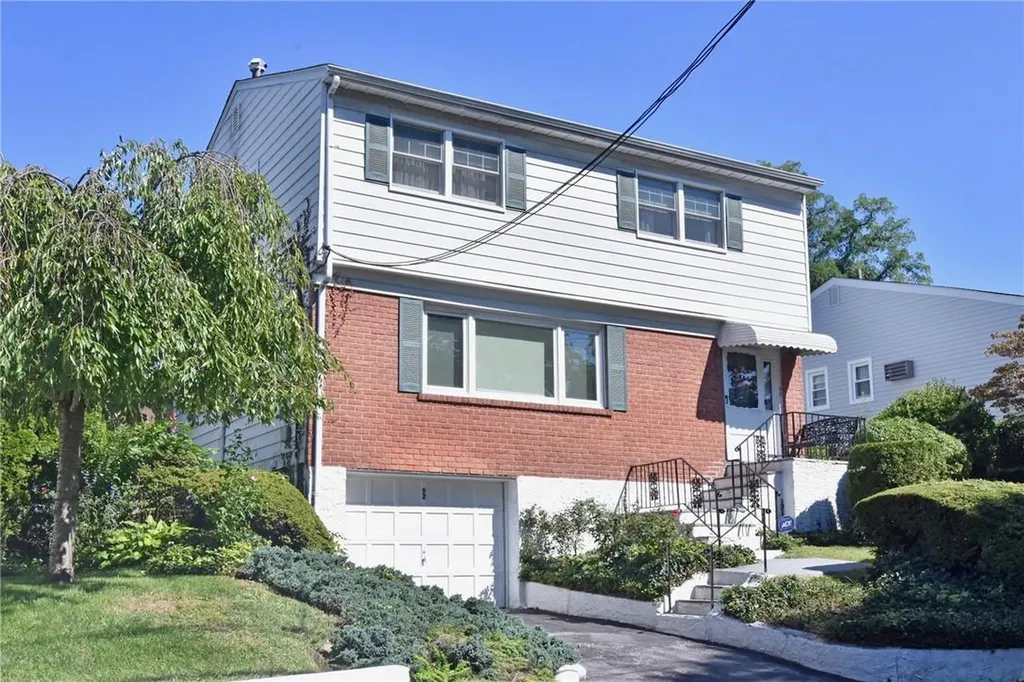 92 Marquand Avenue Bronxville NY 10708