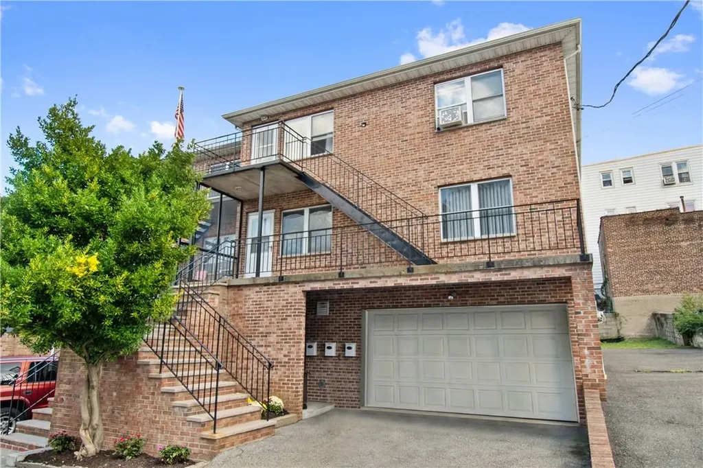 10 Colin Street Yonkers NY 10701