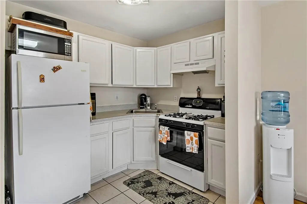 10 Colin Street Yonkers NY 10701