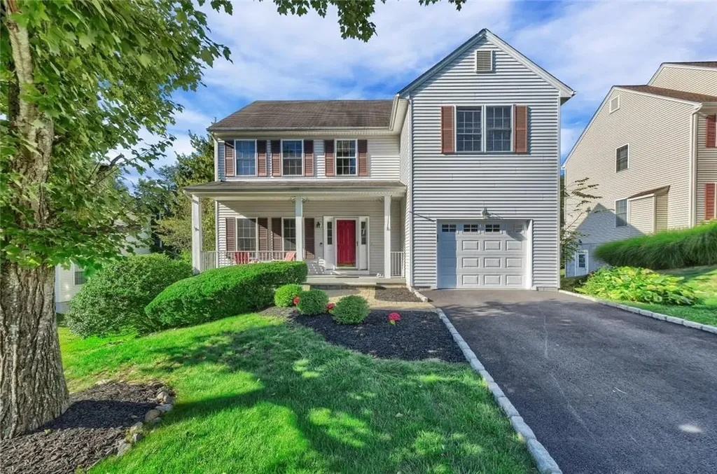 2 Louis Court Peekskill NY 10566
