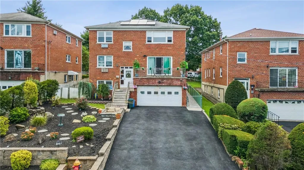 128 Vredenburgh Avenue Yonkers NY 10704