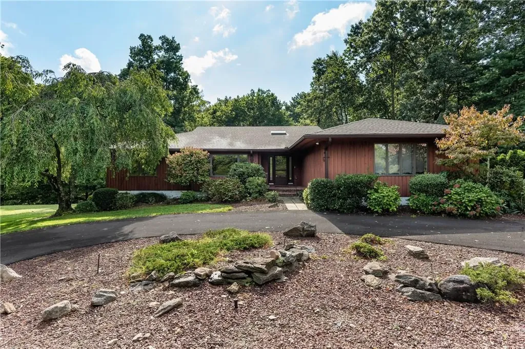 14 Kenilworth Lane Rye NY 10580