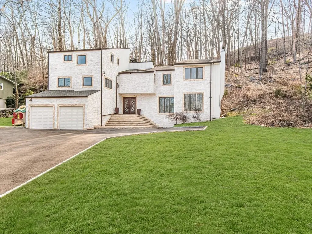 31 Byram Hill Road Armonk NY 10504