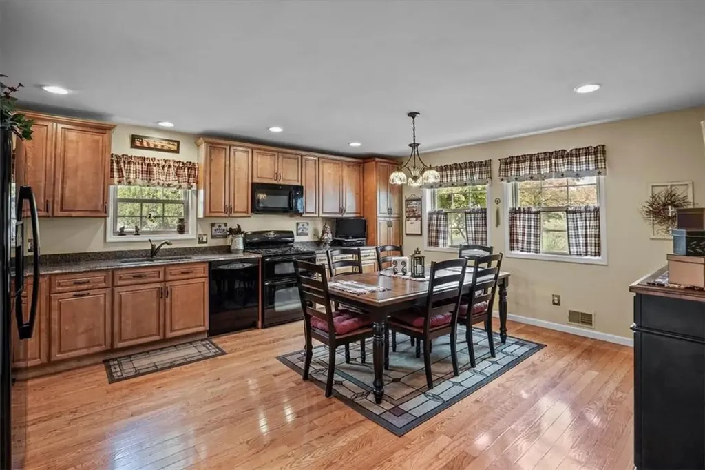 12 Robyn Drive Monroe NY 10950