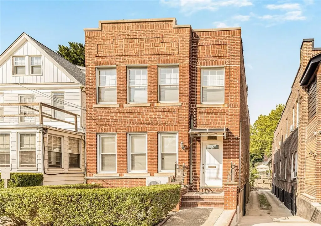713 Yonkers Avenue Yonkers NY 10704