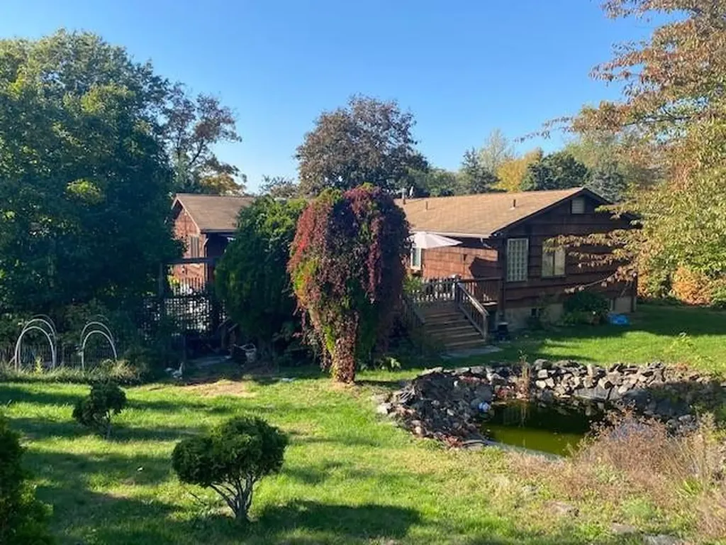 1 Panoramic Drive Valley Cottage NY 10989