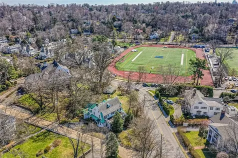4 Park Avenue Bronxville NY 10708