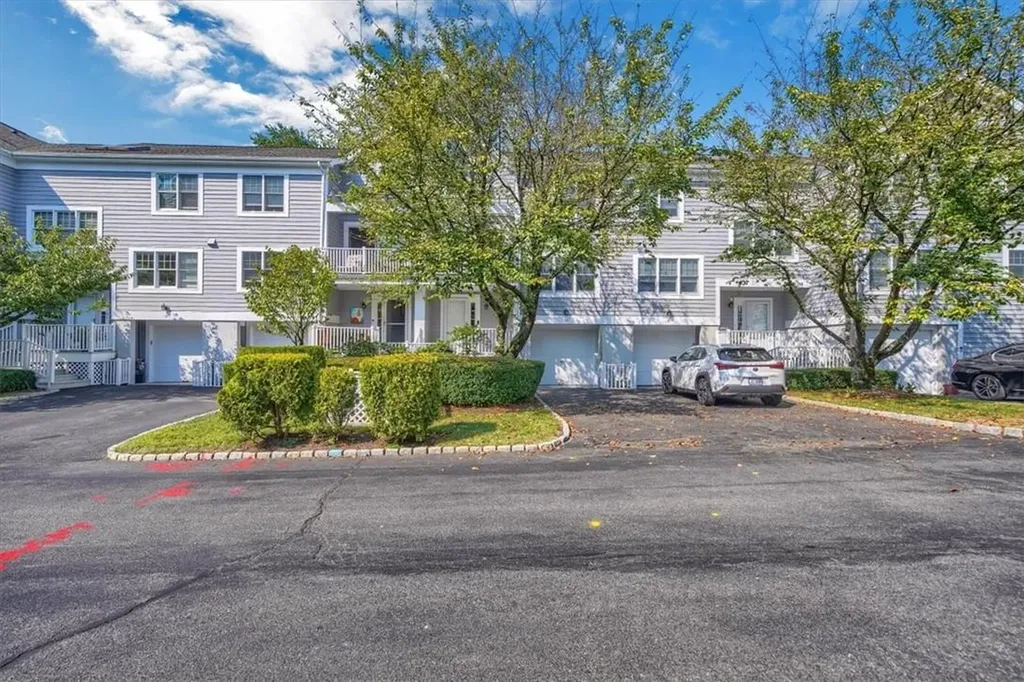 13 Brookridge Court Rye Brook NY 10573