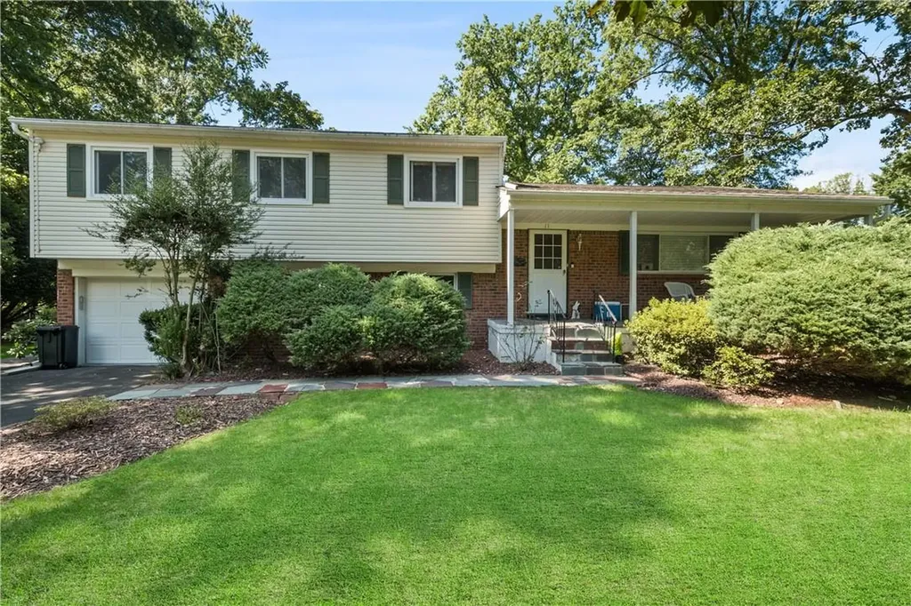 11 Park Lane Nanuet NY 10954