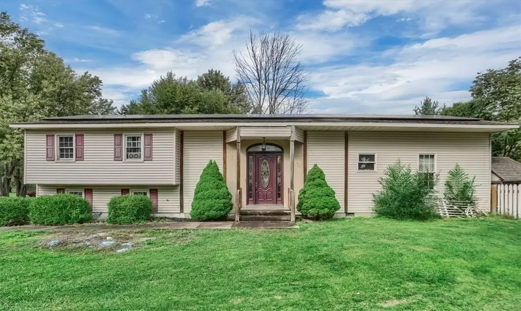 6 Claire Drive Pine Bush NY 12566