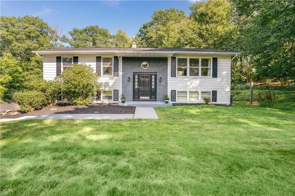 110 Mennella Road Poughquag NY 12570