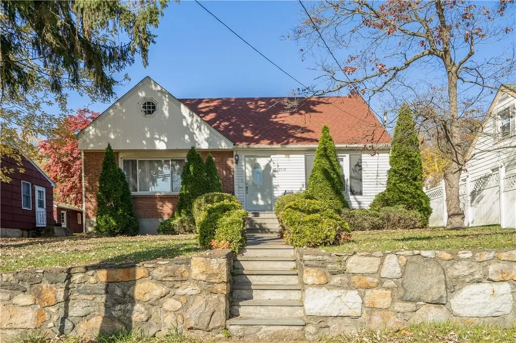 1718 Main Street Peekskill NY 10566
