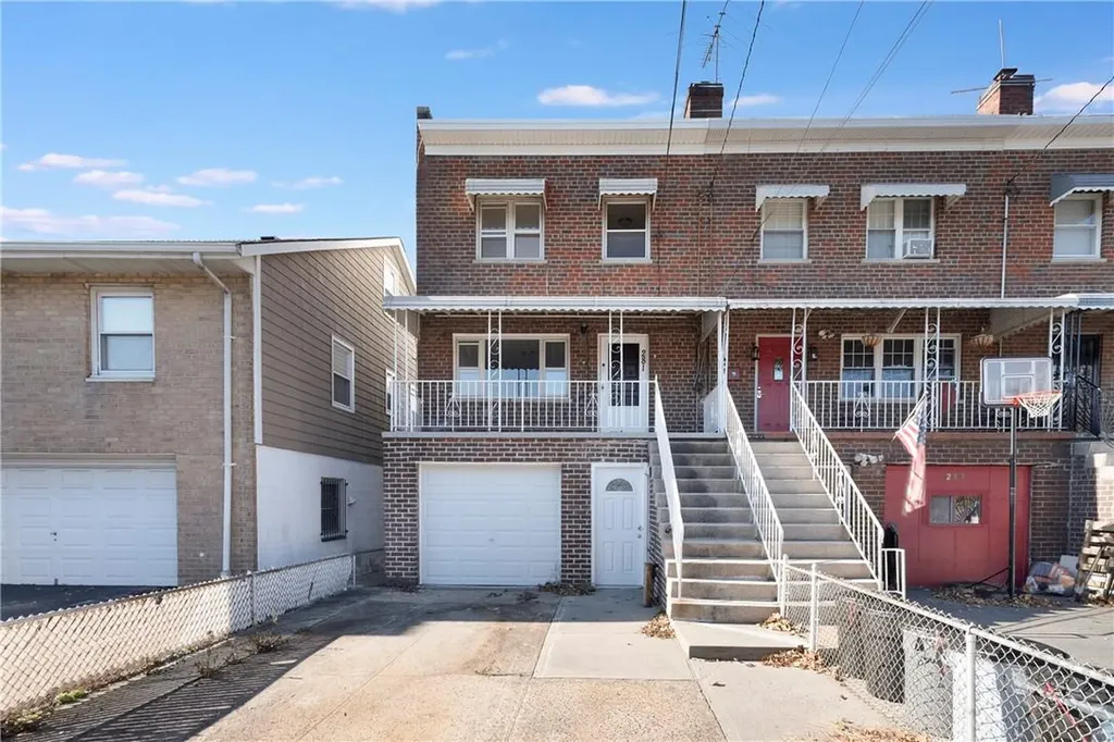 281 Brinsmade Avenue Bronx NY 10465