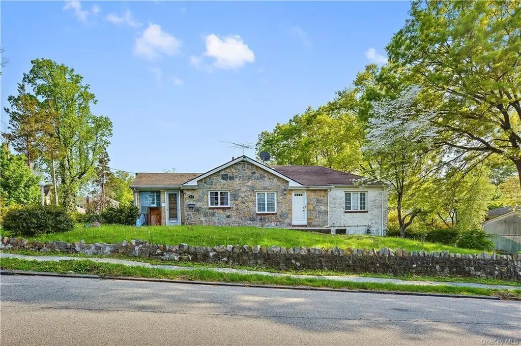 59 Algonquin Road Yonkers NY 10710