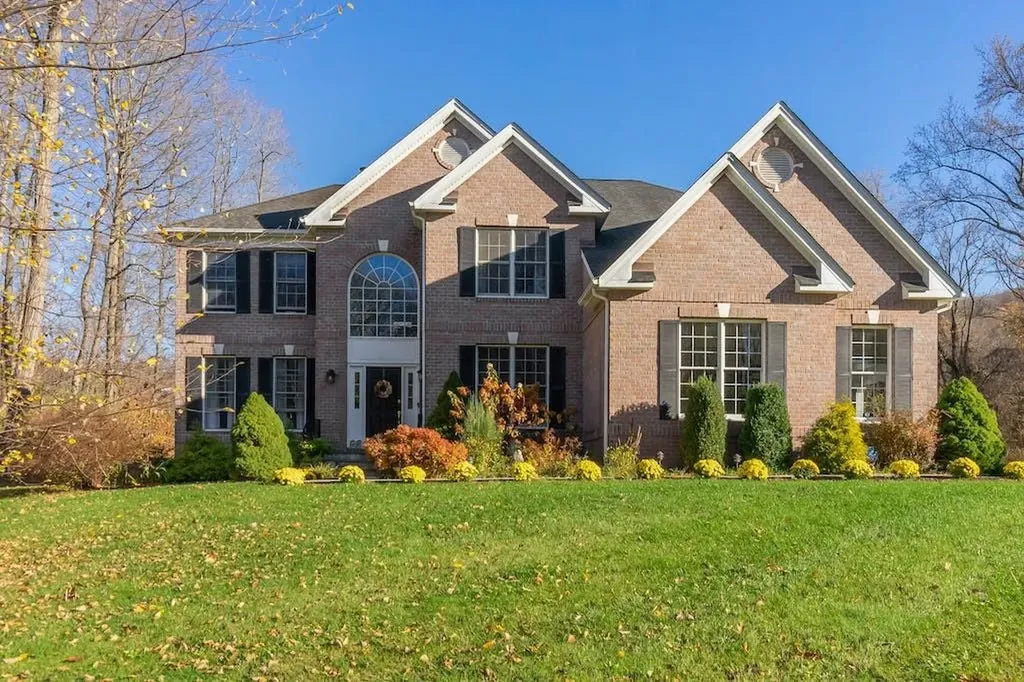 98 Devon Farms Road Stormville NY 12582