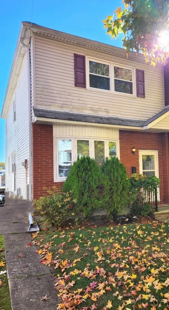 26 Duke Place Staten Island NY 10314