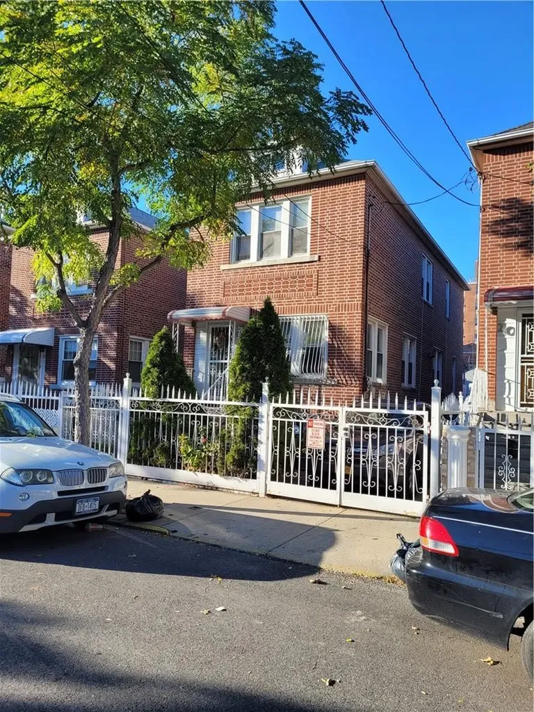 2035 Chatterton Avenue Bronx NY 10472