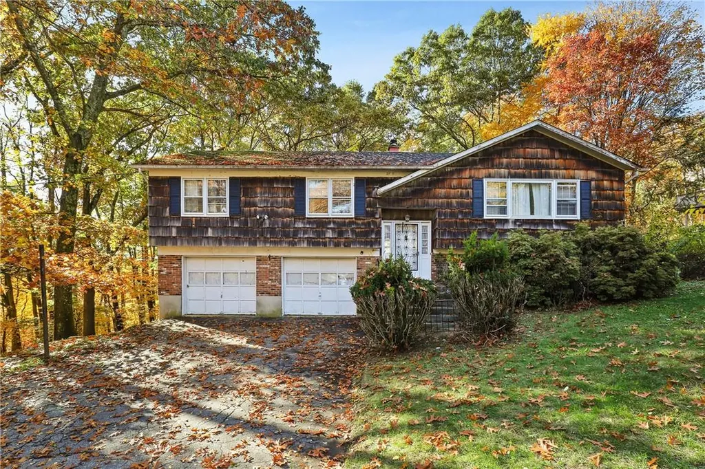 11 Charles Place Mahopac NY 10541