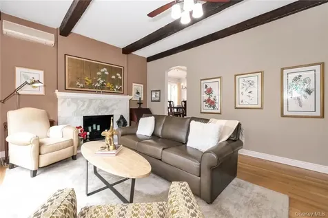 215 Knollwood Avenue Mamaroneck NY 10543