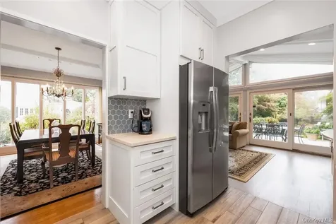215 Knollwood Avenue Mamaroneck NY 10543