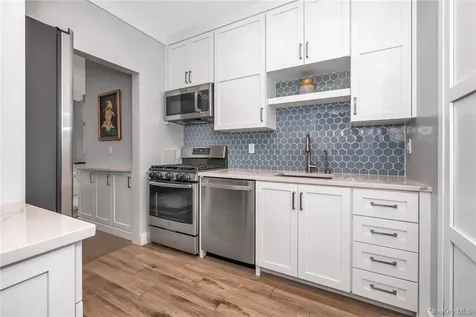 215 Knollwood Avenue Mamaroneck NY 10543