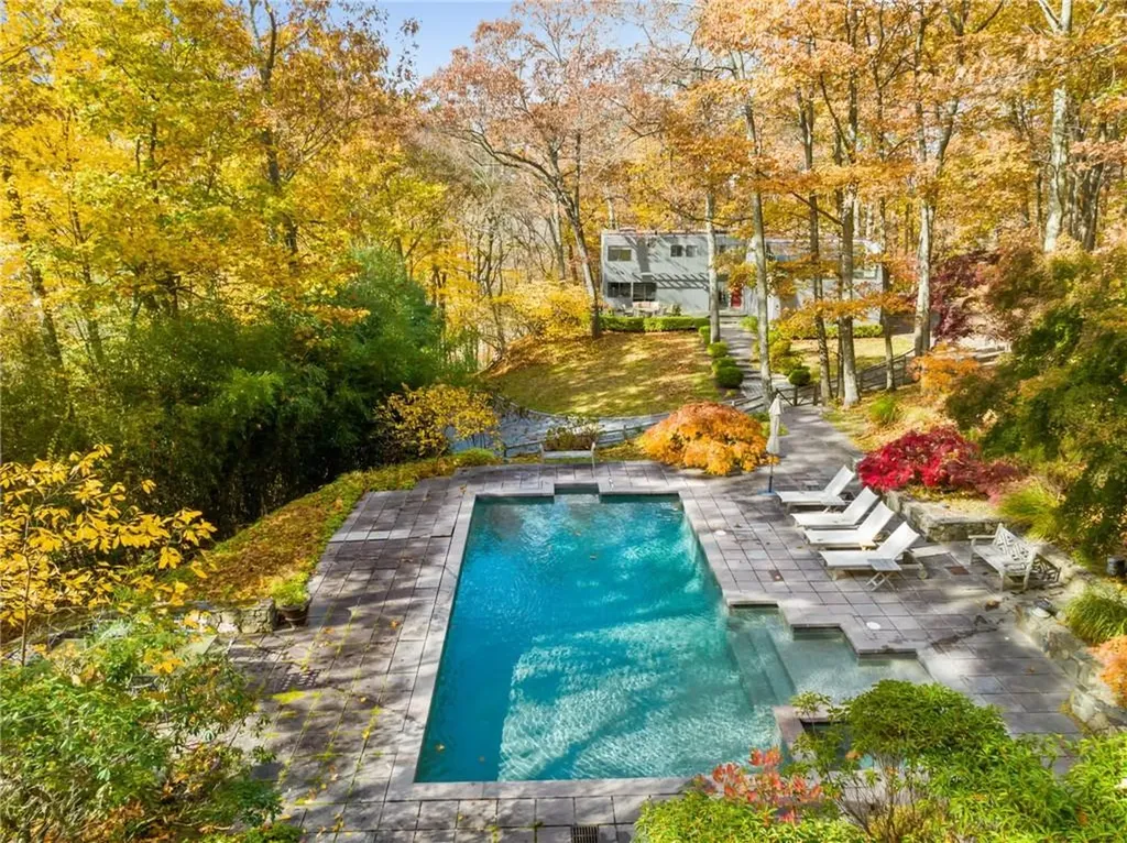 33 Highview Road Pound Ridge NY 10576