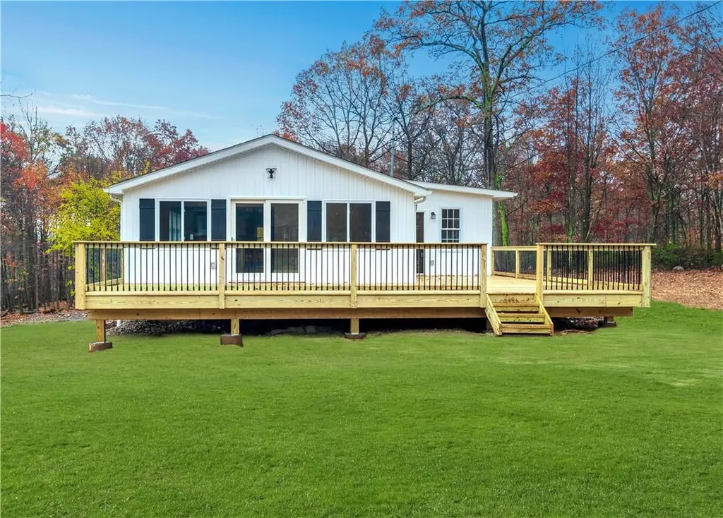586 Oregon Trail Pine Bush NY 12566