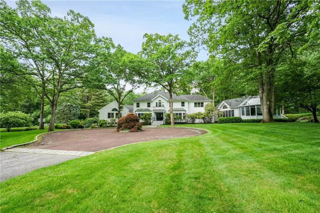 810 Old Post Road Bedford NY 10506