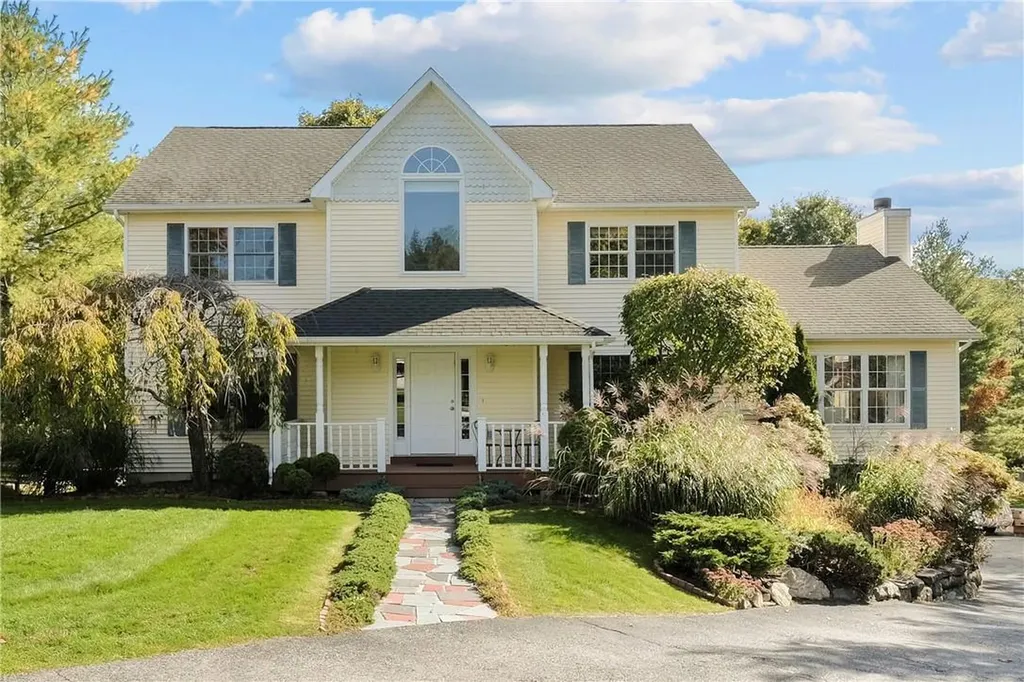 16 Tango Lane Carmel NY 10512