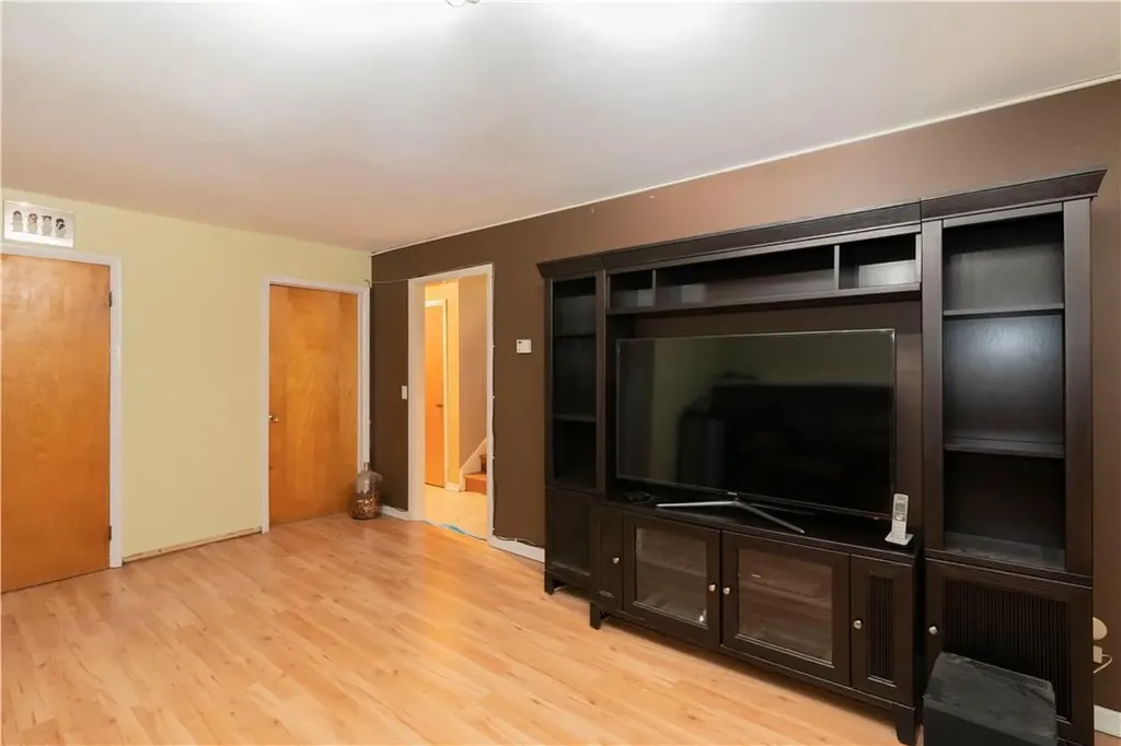 31 Claudia Lane Poughkeepsie NY 12603