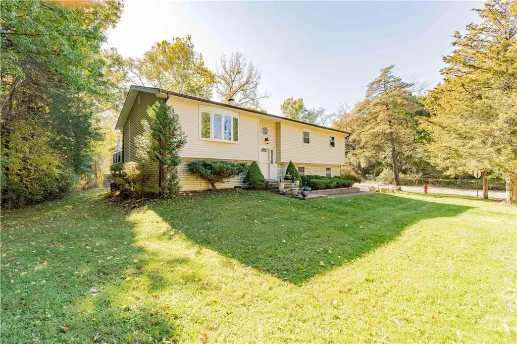 31 Claudia Lane Poughkeepsie NY 12603
