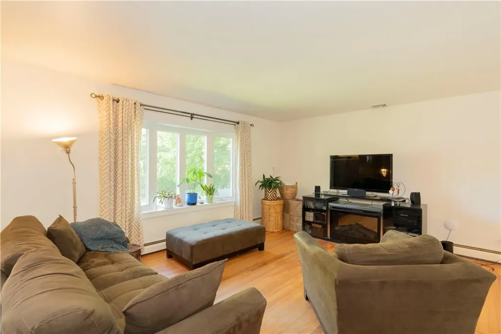 31 Claudia Lane Poughkeepsie NY 12603
