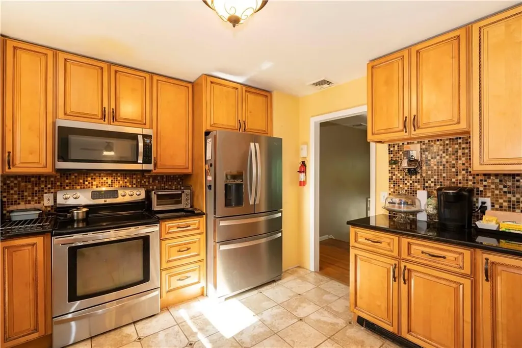 31 Claudia Lane Poughkeepsie NY 12603