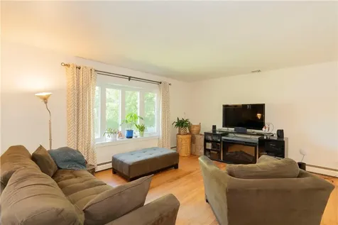 31 Claudia Lane Poughkeepsie NY 12603