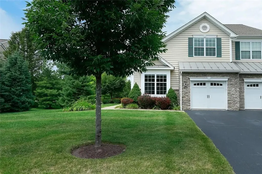 708 Huntington Drive Fishkill NY 12524