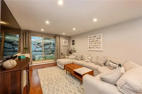 2 Fountain Lane Scarsdale NY 10583