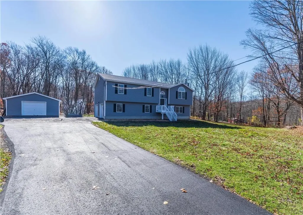 395 Mullock Road Middletown NY 10940