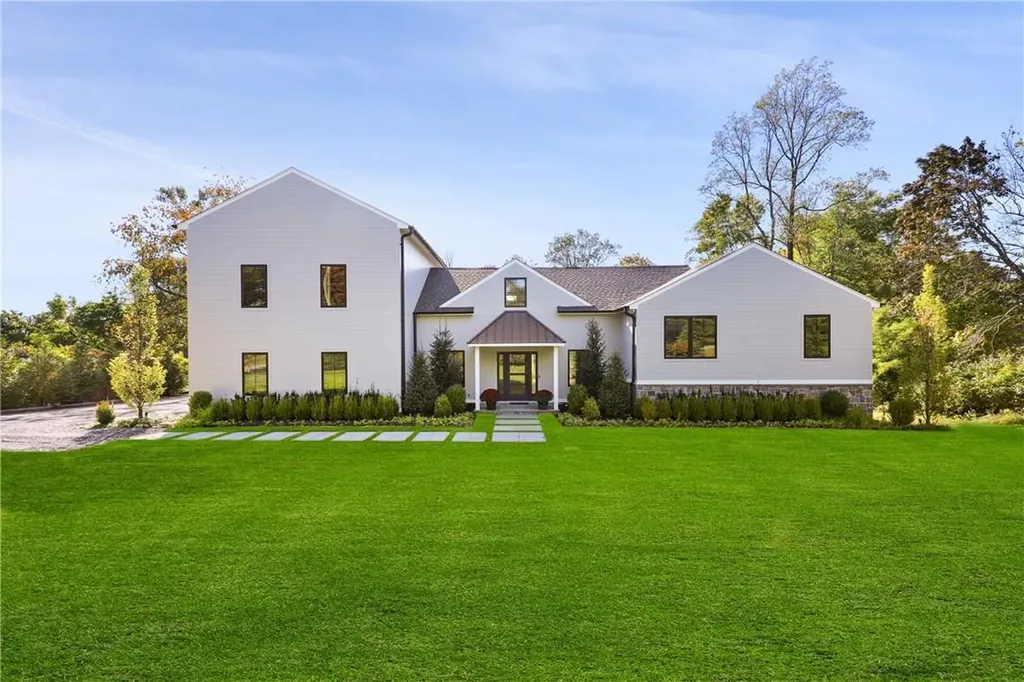66 Old Farm Road S Pleasantville NY 10570