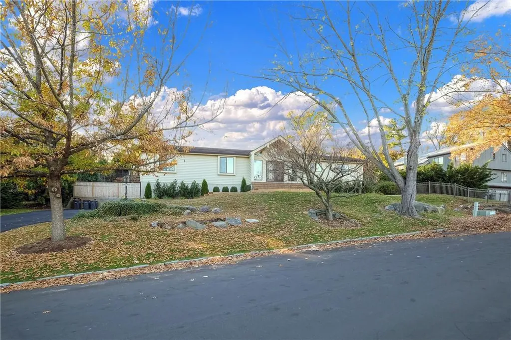 6 Middale Road White Plains NY 10605