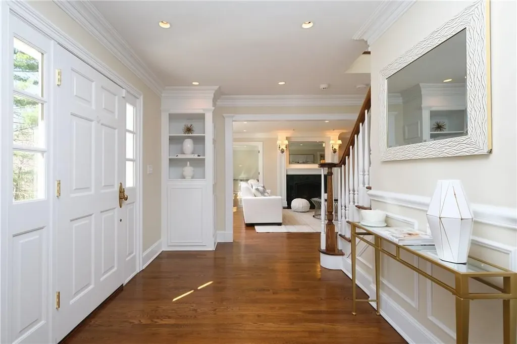 64 W Orchard Road Chappaqua NY 10514