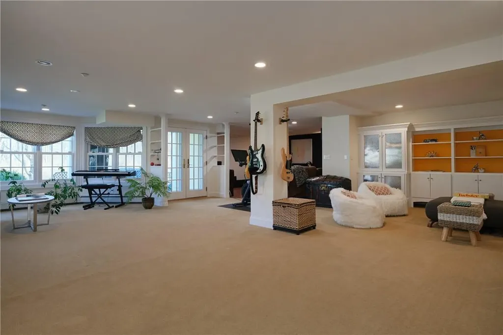 64 W Orchard Road Chappaqua NY 10514