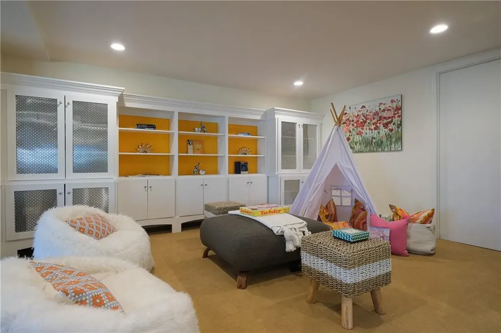 64 W Orchard Road Chappaqua NY 10514